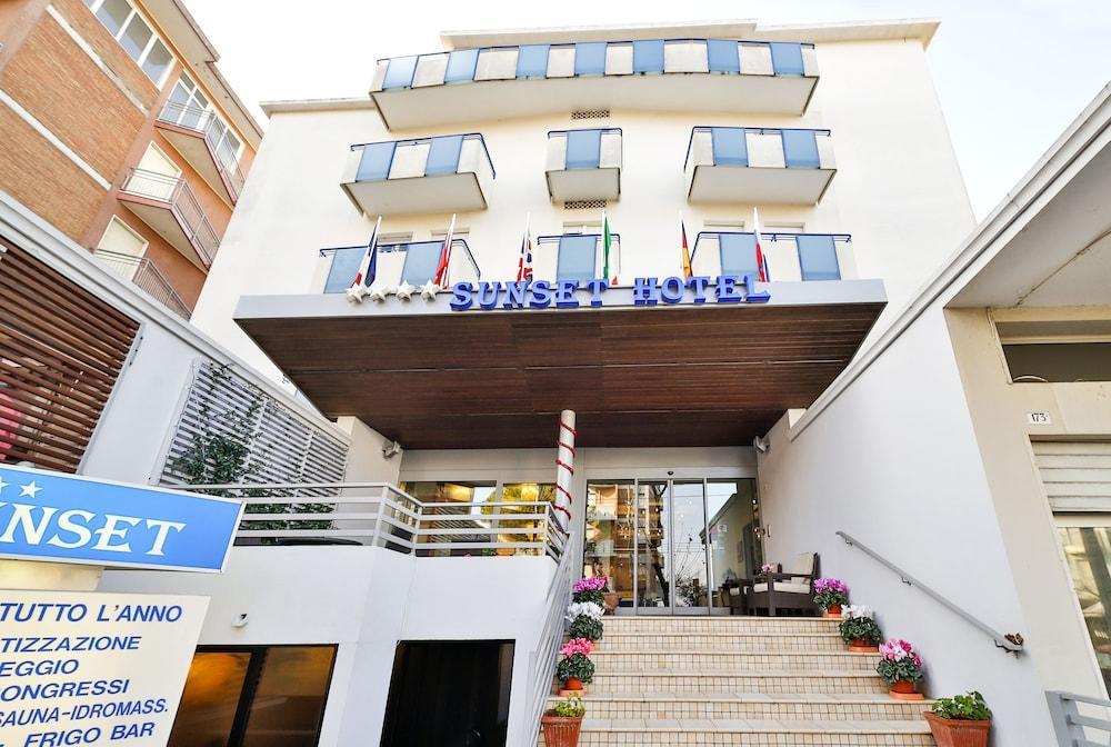 Hotel Sunset Rimini Luaran gambar