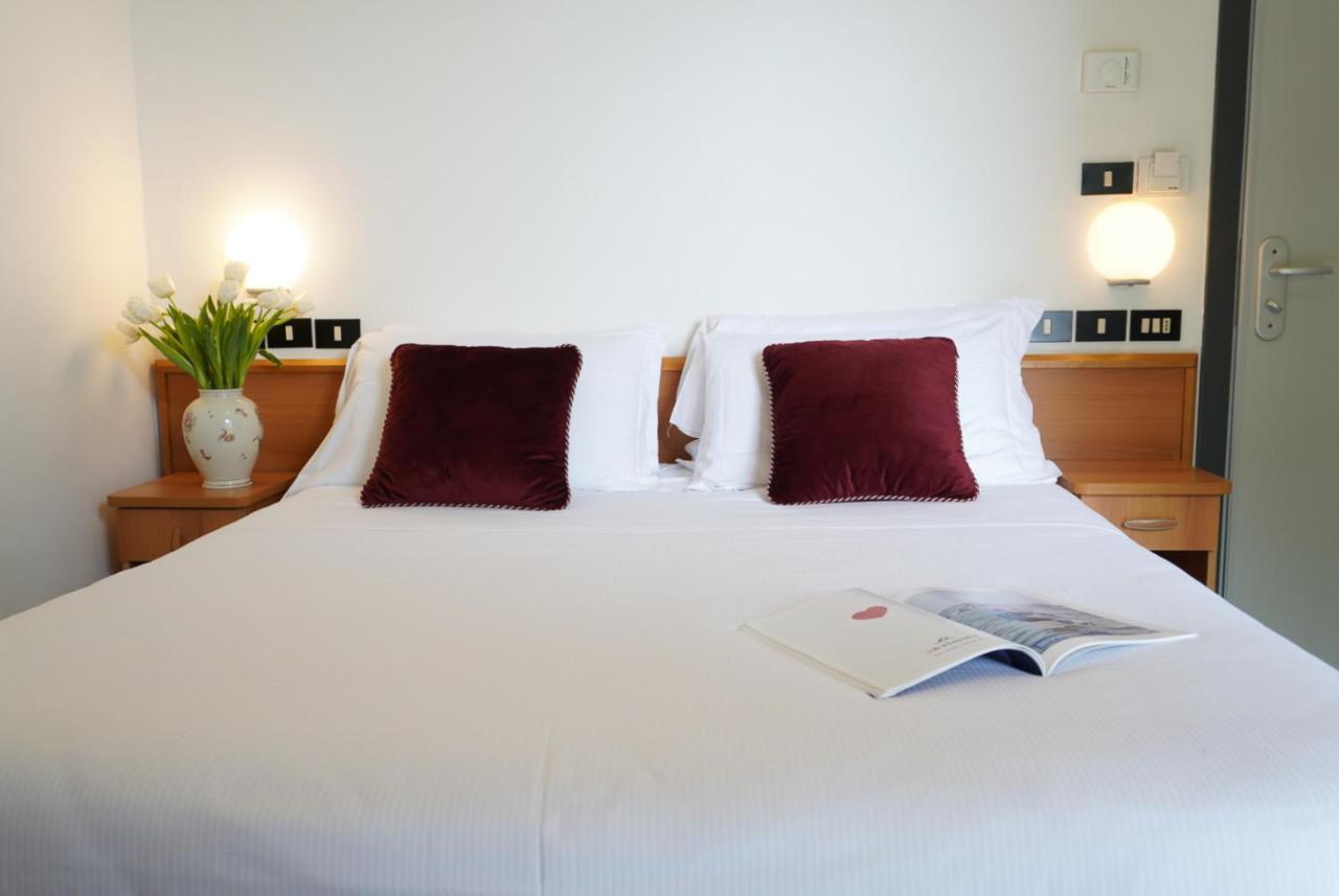 Hotel Sunset Rimini Luaran gambar