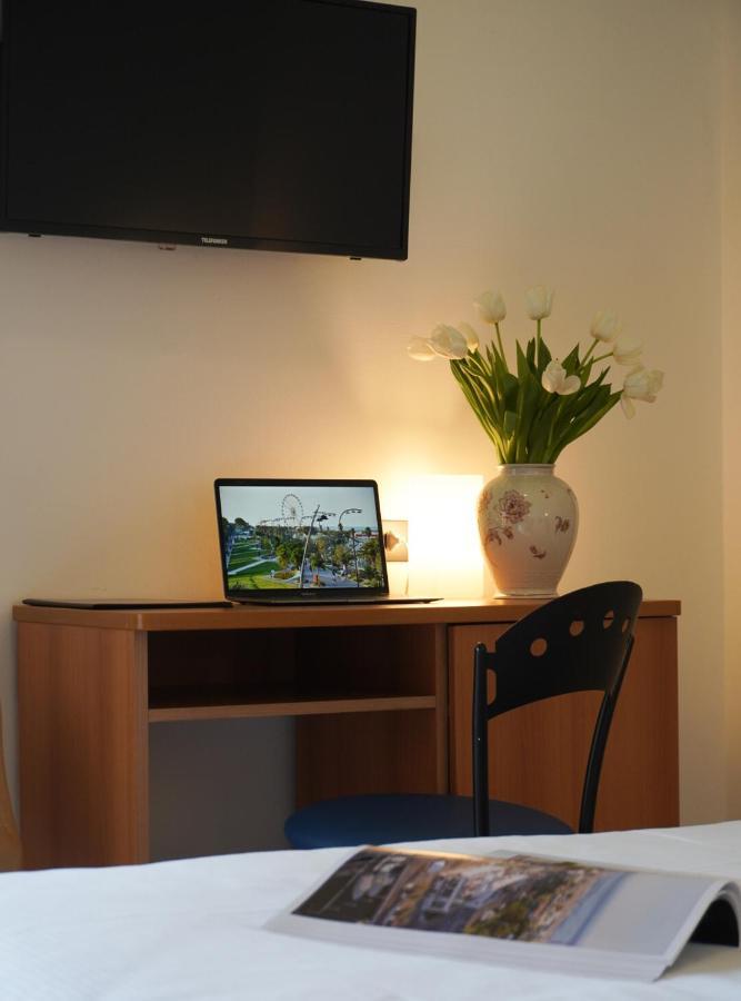 Hotel Sunset Rimini Luaran gambar