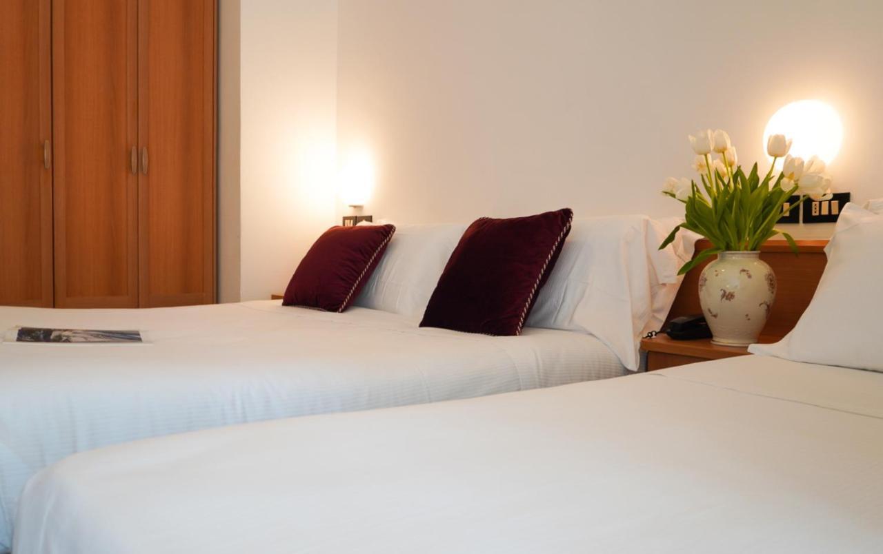 Hotel Sunset Rimini Luaran gambar