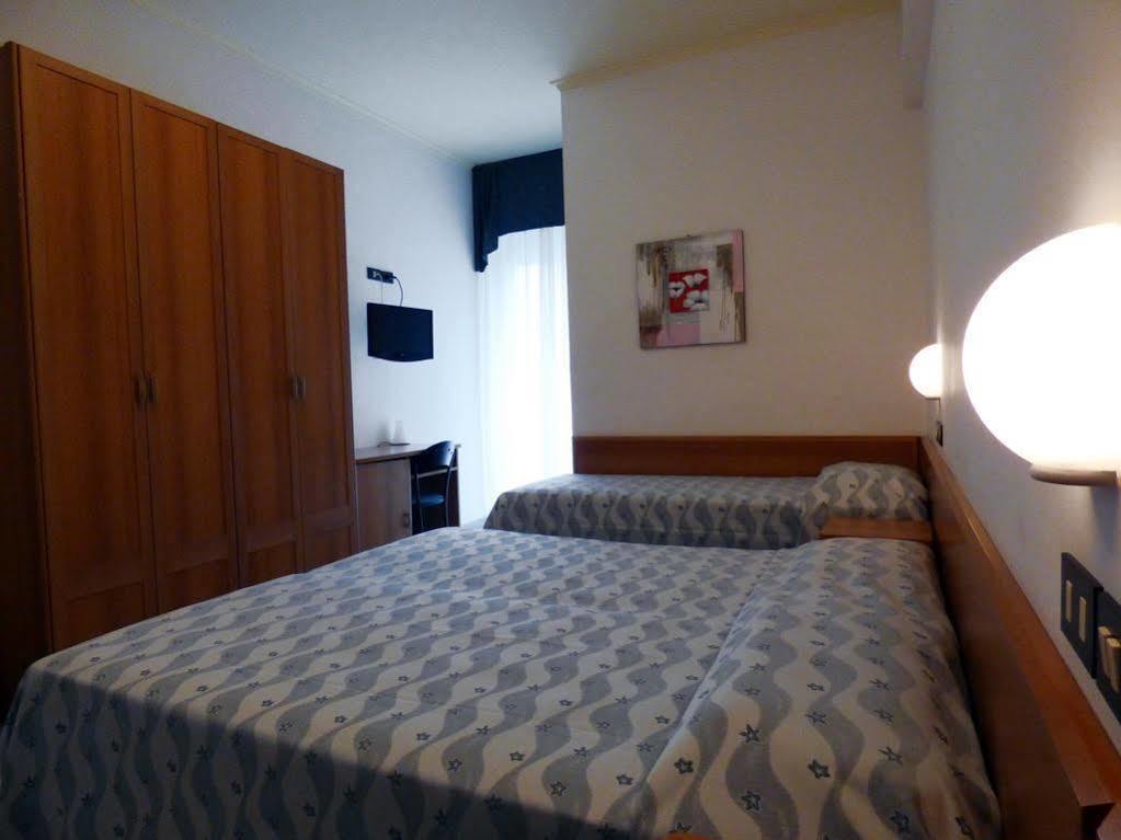 Hotel Sunset Rimini Luaran gambar