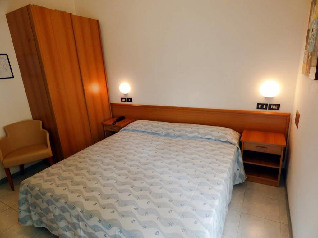 Hotel Sunset Rimini Luaran gambar