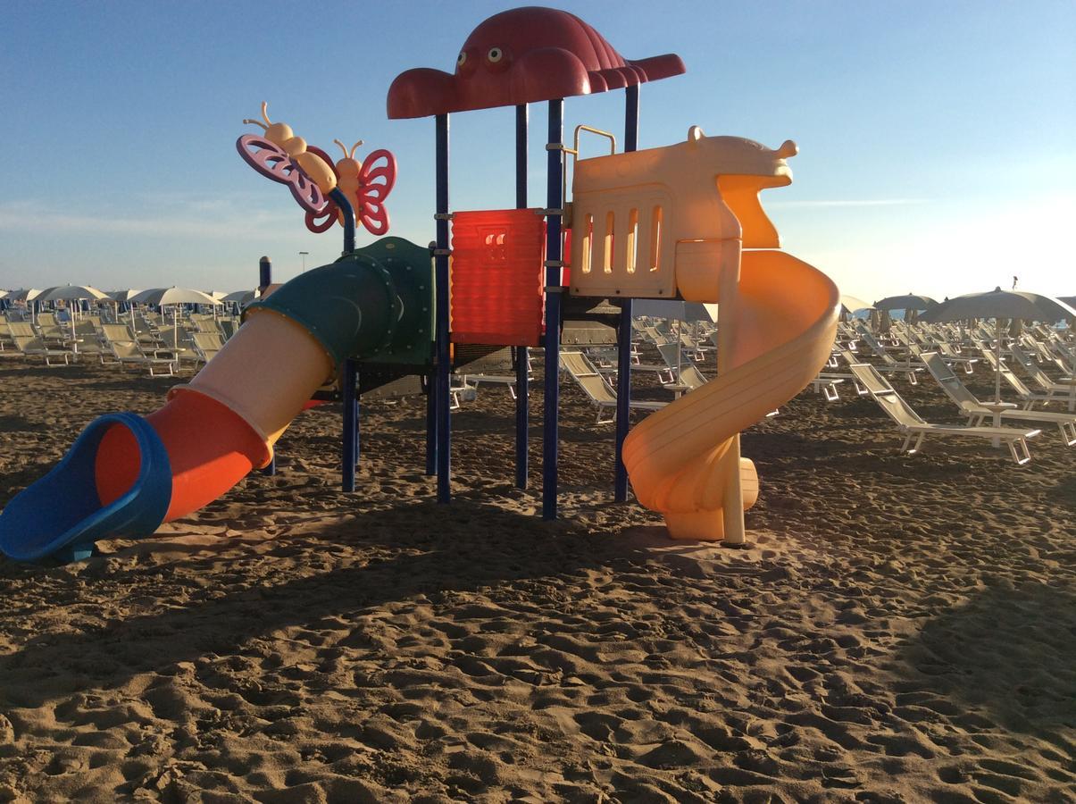 Hotel Sunset Rimini Luaran gambar